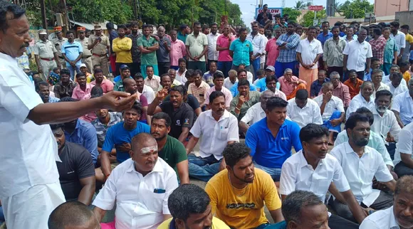 Puducherry Kalapet constituency 4 fishing village people protest against govt Tamil News 