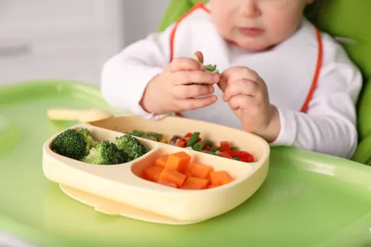 children eating