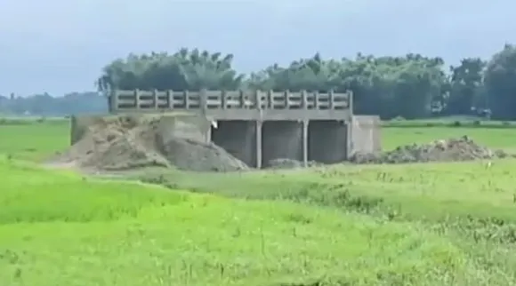 https://indianexpress.com/article/india/bihar-village-bridge-open-field-no-road-9498758/?ref=hometop_hp