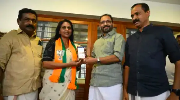 Keralas first woman IPS officer joins BJP who is R Sreelekha Tamil News 