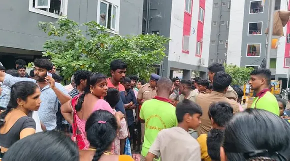 Chennai pulianthope KP Park building lift fall down from 10 floor Tamil News 