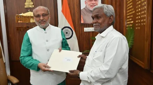 Champai Soren resigns as Jharkhand CM, Hemant Soren set to return