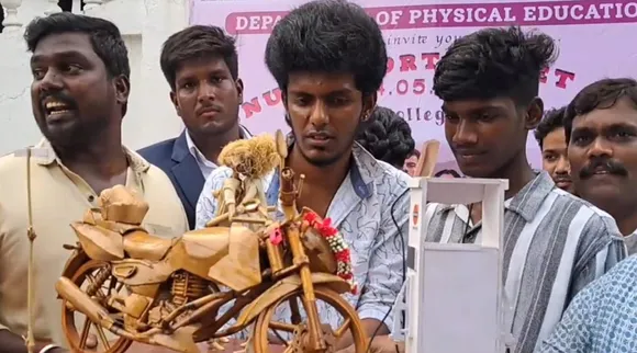 Actor Bala Surprice