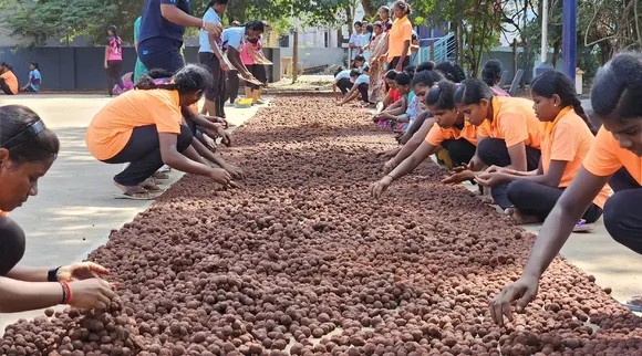  One million Seed ball made by coimbatore college students Tamil News 