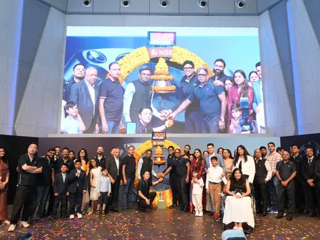 Lenskart lists below IPO price