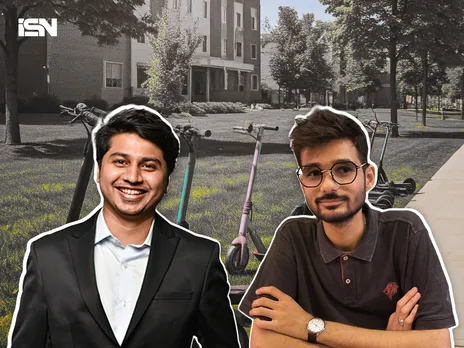 (L-R) Kunal Gupta, Co-founder & CEO of EMotorad, and Rutvij Dasadia, Founder of Booz Mobility