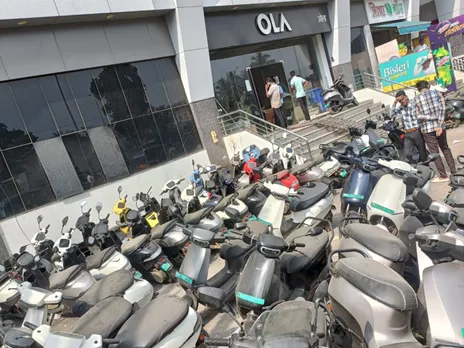 ola electric show cause notice