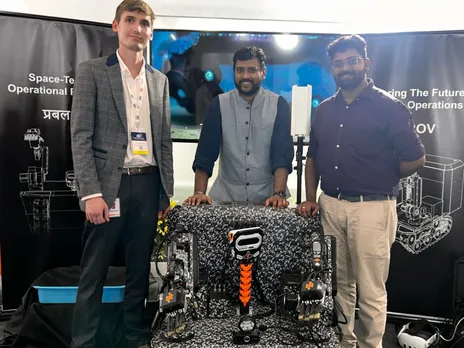 L-R, Cameron Norris (Chief Marketing Management Officer), Abhit Kumar (CEO), Raghavendran Arunachalam (CTO), Social Hardware