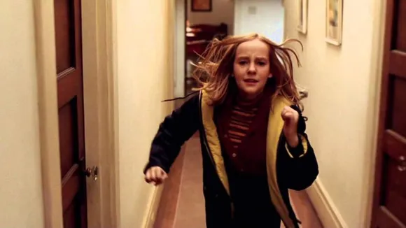 Mirror Shot in ‘Contact’