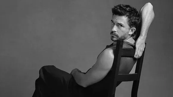 Jonathan Bailey/ Instagram