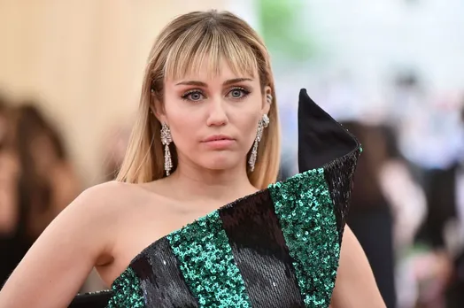Miley Cyrus Recovers After a Vocal Chord Surgery