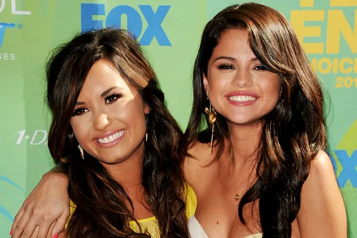 Selena and Demi Say Bye to The Feud