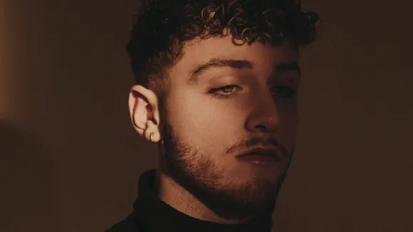 Bazzi sets Boyfriend Goals With a new Song