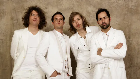 The Killers Perform 'Mr Brightside' After Ages