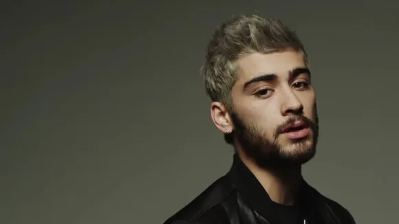 Zayn Malik Teases His Fans With A Studio Session Clip