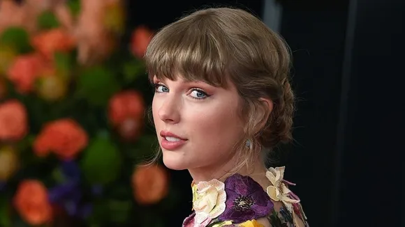 Taylor Swift Donates $50,000