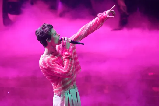 Shawn Mendes and Tainy Perform ‘Summer of Love’ at 2021 VMAs