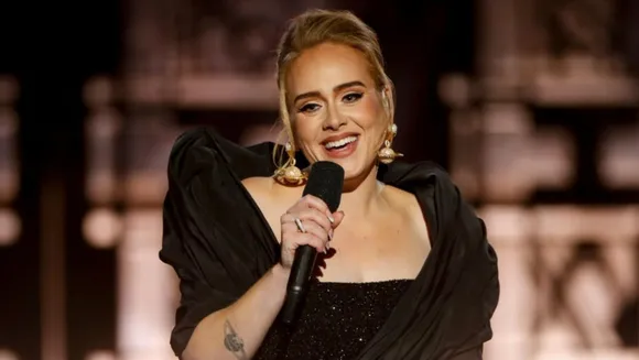 Adele Helped a Fan Propose At 'One Night Only' Concert