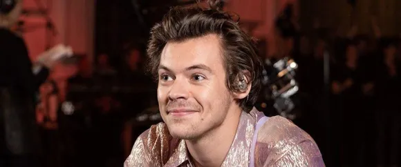 Harry Styles Helps One of His Concert-Goers Propose To His Girlfriend