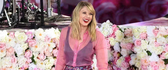 Taylor Swift To Release Deluxe Version of ‘Midnights’ Along With Three Bonus Tracks