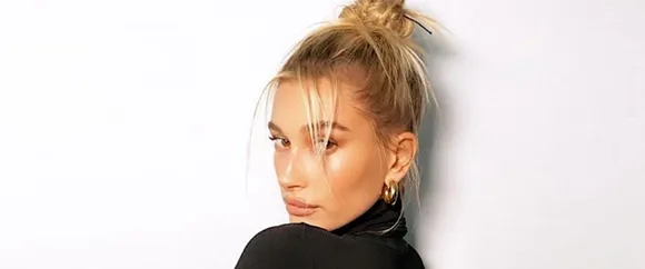 Times When Hailey Bieber Has Proved To Be The Queen of Minimalistic-Chic Looks