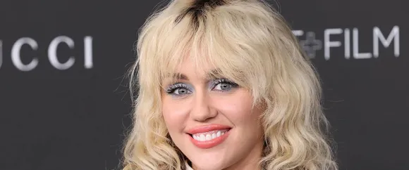Miley Cyrus And Dolly Parton Will Co-Host NBC's New Year's Eve Special in 2022