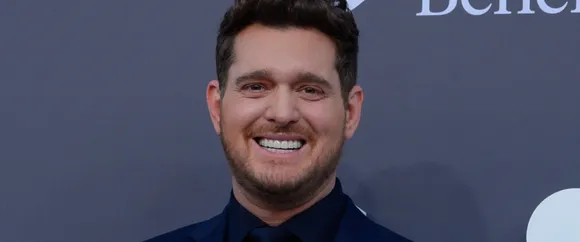 Michael Bublé Enters 2023 With His Holiday Classic ‘Christmas’ at No.1