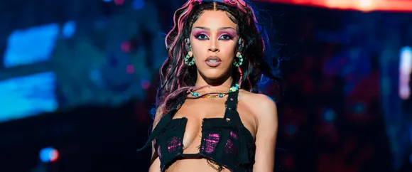 Doja Cat Thinks it’s “Incredibly Disrespectful” to Compare Her Shaved Head With Britney Spears’ 