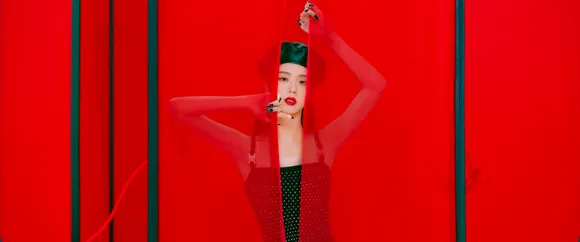 BLACKPINK’s Jisoo Makes it to the U.K. Top 40 Chart For The First Time With Her Single ‘Flower’