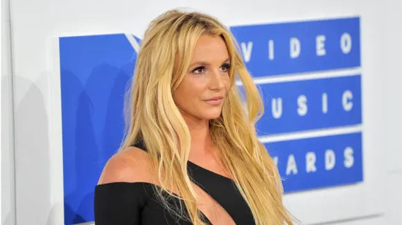 Britney Spears Posts Startling Image of The Incident When She Set Fire to Her Gym