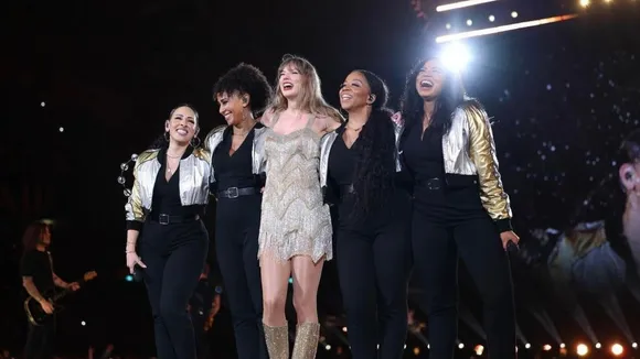 Taylor Swift Thanks Sydney Crowds For Support During Eras Tour