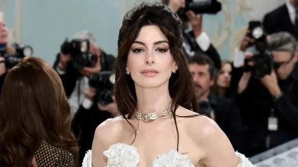 Anne Hathaway Opens Up About Miscarriage During 2015 Off-Broadway Play