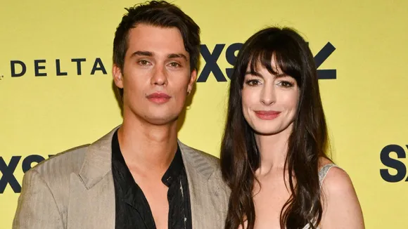 Anne Hathaway Shares Journey of Portraying 'A Woman Blooming' in 'The Idea of You' 