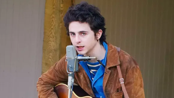 See More Photos of Timothée Chalamet on The Set of 'A Complete Unknown'