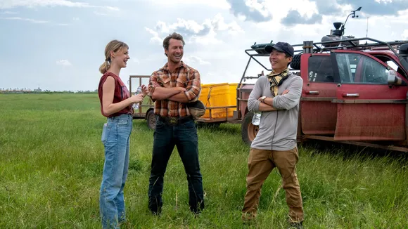 ‘Twisters’ Director Explains Why Glen Powell's Kiss Scene Was Cut From Final Version