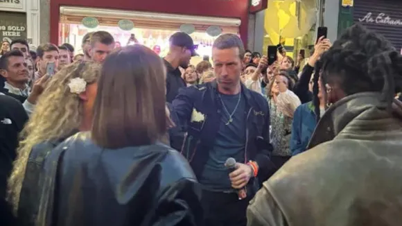 Chris Martin Stuns Dublin With Surprise Street Performance Amid Coldplay World Tour