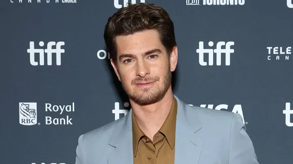 Andrew Garfield Drew from Personal Loss for His Heartfelt 'We Live in Time' Performance