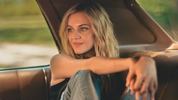 Kelsea Ballerini Opens up About “Entering My 30s” in New Album ‘Patterns’