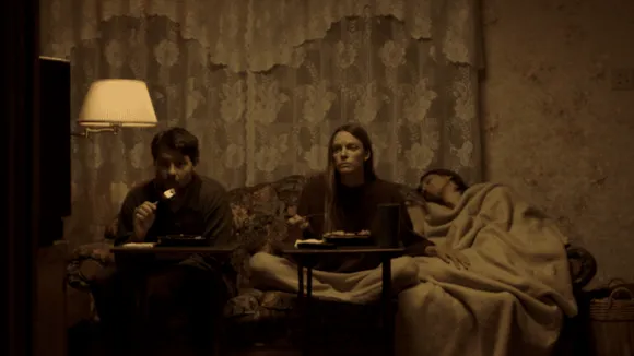 ‘My Heart Can't Beat Unless You Tell It To’: Unique Psychological Vampire Movie You Can’t Skip