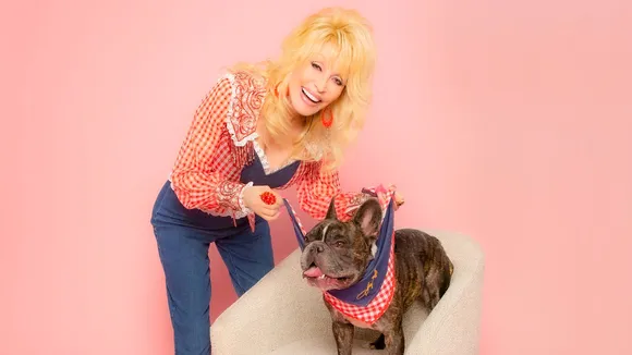 Dolly Parton Shares Her Heartwarming Christmas Tradition and Favourite Holiday Dishes