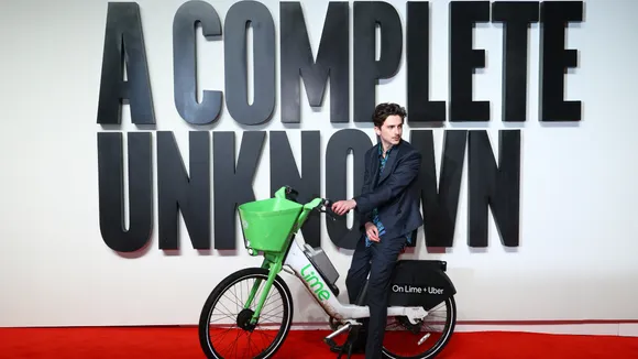 Timothée Chalamet Makes Stylish Entrance at London Premiere of ‘A Complete Unknown’