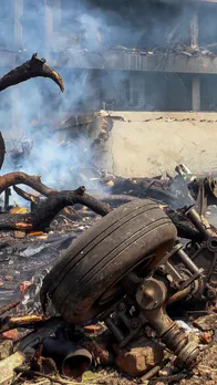 horrific plane crash pictures