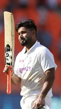 RishabhPant32
