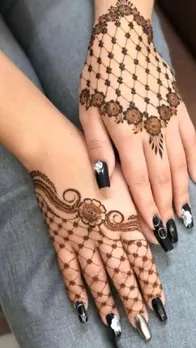 How to match mehndi with outfit