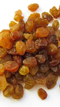 Types of People Who Should Never Drink Raisin Water
