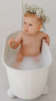 how to bathe kids in rainy season