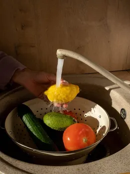 सब्जियां धोने का सही व आसान तरीका