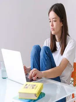 वर्क फ्रॉम में इन टिप्स को करें फॉलो