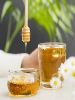 गर्म पानी में शहद मिलाकर पीने के गजब के फायदे