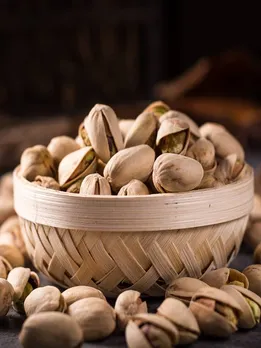 सुबह खाली पेट पिस्ता खाने से मिल सकते हैं ये फायदे